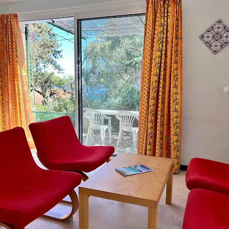 Charming In Lavandou Walking Distance To